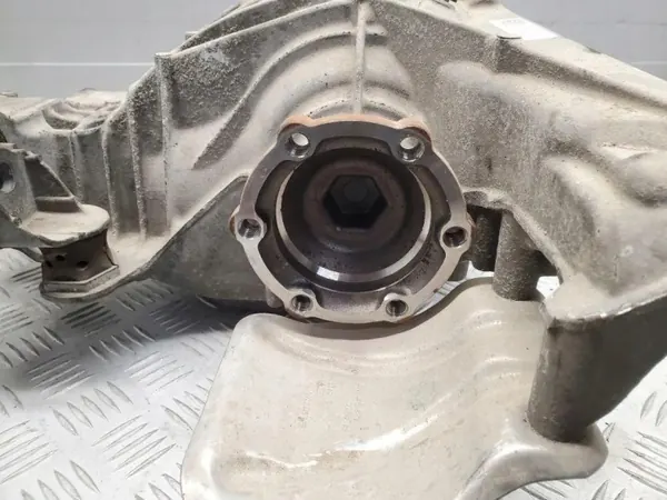 Audi Q5 Differential OEM 0D2500043J - Begagnad image 7