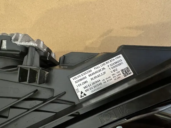 VOLVO V60 S60 KOKONAISIA FULL LED AJOVALOT 32338001 32338003 image 10