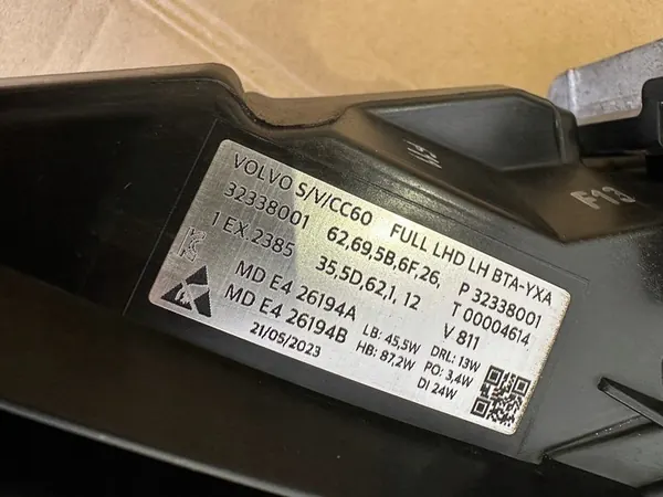 VOLVO V60 S60 KOKONAISIA FULL LED AJOVALOT 32338001 32338003 image 6