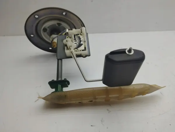 KIA Sportage 2007 Kraftstoffstandsensor OEM 311302E900 image 6