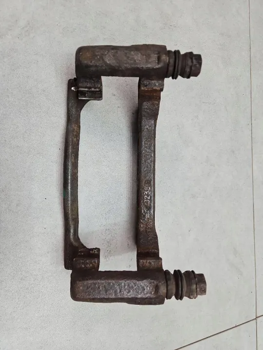 JEEP WJ Bride de serrage avant OEM jarzmo przód wj ate image 6