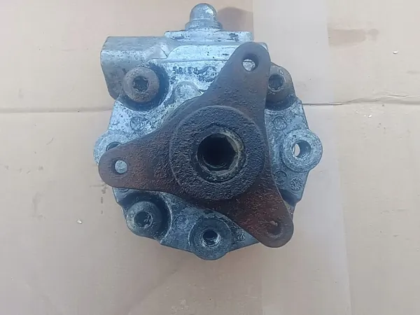 Renault OE Servopumpe 7651955187 Gebraucht image 2