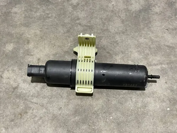 BMW X5 G05 LCI Bränslefilterhus OEM 9886040 image 2