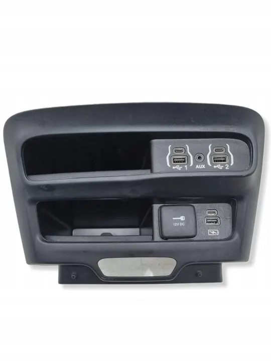 Porta USB Chrysler OEM 7EL12DX9AA - Usado image 2