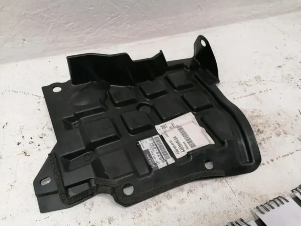 Nissan X-Trail T33 Alasuojus OEM 648386RL0A image 3