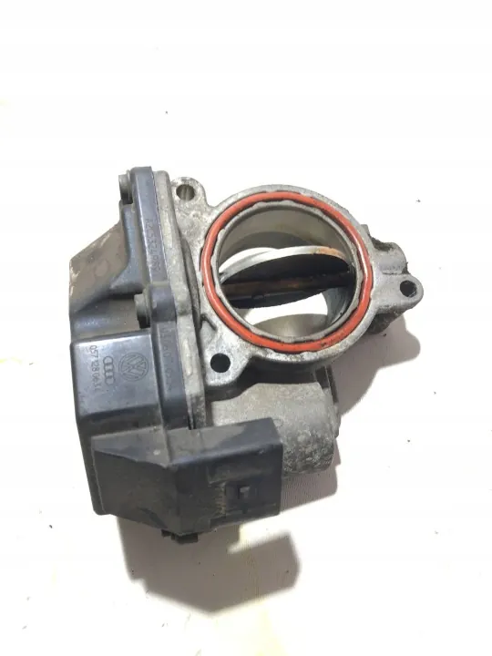 Drosselklappe Audi A8 4.2 TDI OEM 057128063C image 3