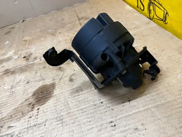 Pompe à air secondaire Porsche Carrera 911 996 image 2