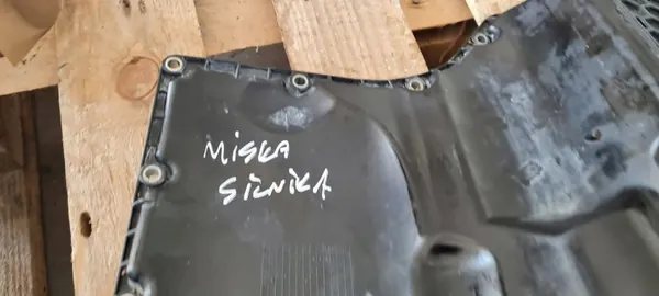 Oljetank 06L103598S VW Audi A6 A5 Q5 Skoda 2.0 TFSI image 2