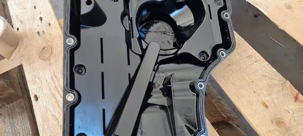 Oljetank 06L103598S VW Audi A6 A5 Q5 Skoda 2.0 TFSI image 9