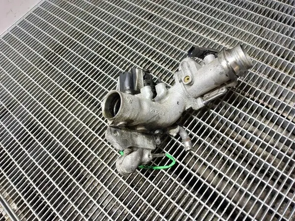 Collecteur d'admission RENAULT KADJAR 1.5L diesel 147173974R image 7