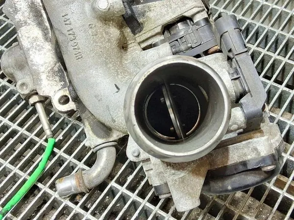 Collecteur d'admission RENAULT KADJAR 1.5L diesel 147173974R image 8