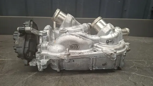 Vattenpump VW Audi Seat Skoda 1.5TSI 04E907593 image 2