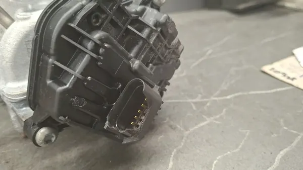 Vattenpump VW Audi Seat Skoda 1.5TSI 04E907593 image 4