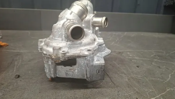 Vattenpump VW Audi Seat Skoda 1.5TSI 04E907593 image 5