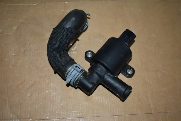 Vesipumpun letku Audi Porsche image 2