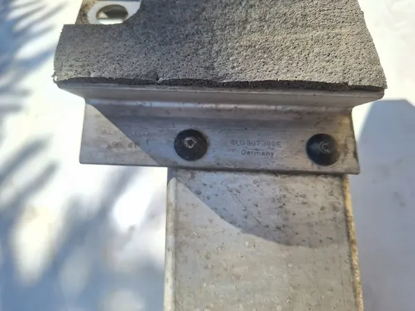 AUDI A3 8L Feixe de Para-choque Traseiro 8L0807309E image 7