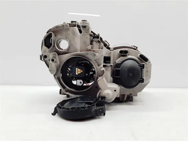 Linker Xenon Koplamp Mercedes C-Klasse W203 04-07 image 8