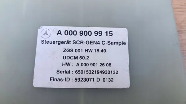 Mercedes AdBlue-module OEM 0009009915 - Gebruikt image 3