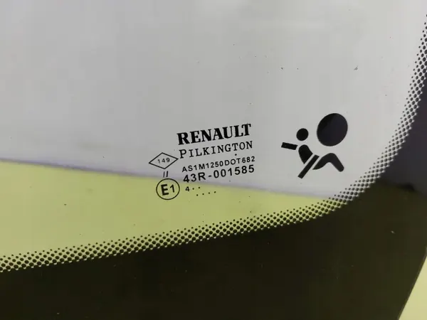 Gebrauchte Frontscheibe OEM SZUBA MODUS Renault Modus image 3