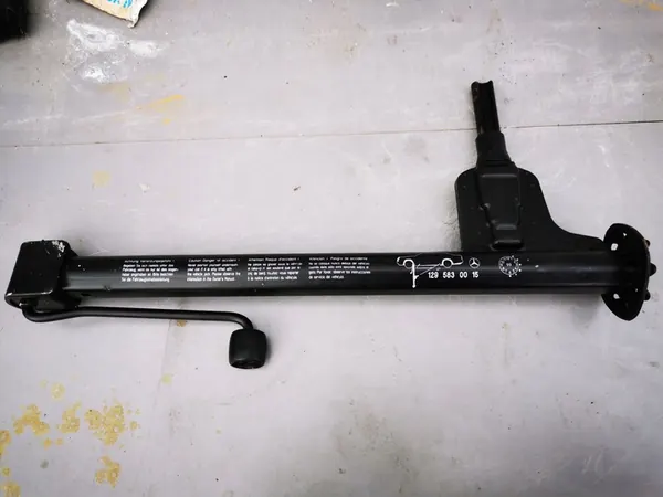 Crics Mercedes R129 SL image 1