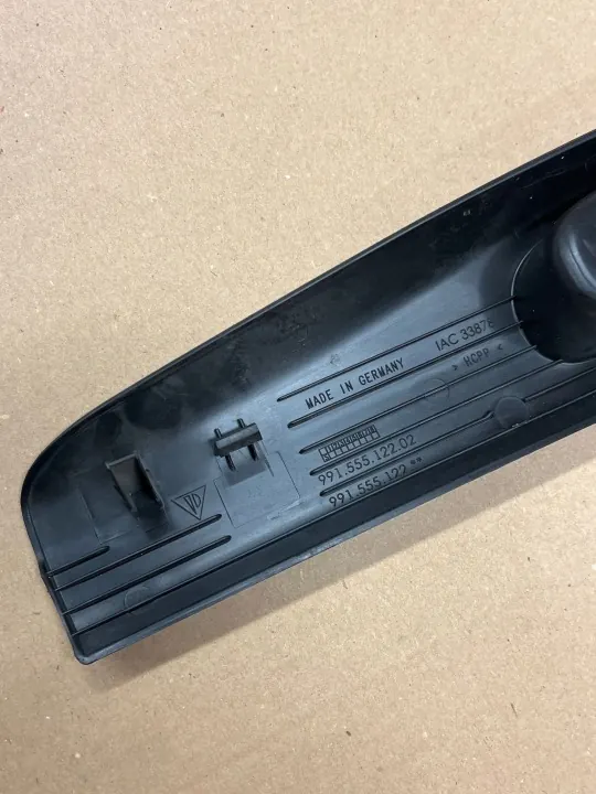 Garniture de pilier Porsche 911 991 OEM 991555122 - Occasion image 6