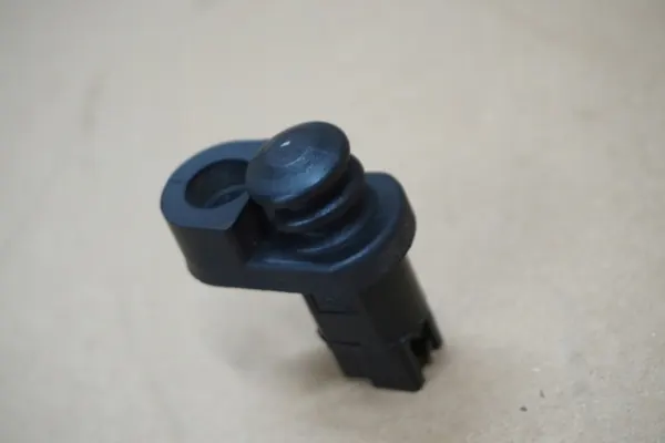 Nissan Patrol Dörrgränsswitch OEM 0000009 Vänster Fram image 2