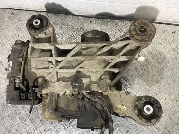 2013 Audi Q3 8U Rear Differential SB052010C image 3