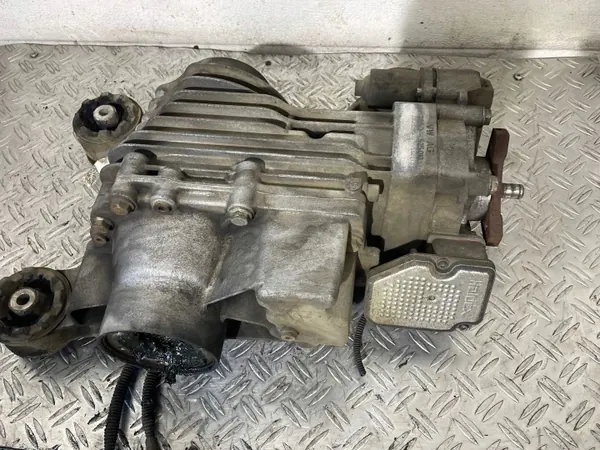 2013 Audi Q3 8U Rear Differential SB052010C image 5