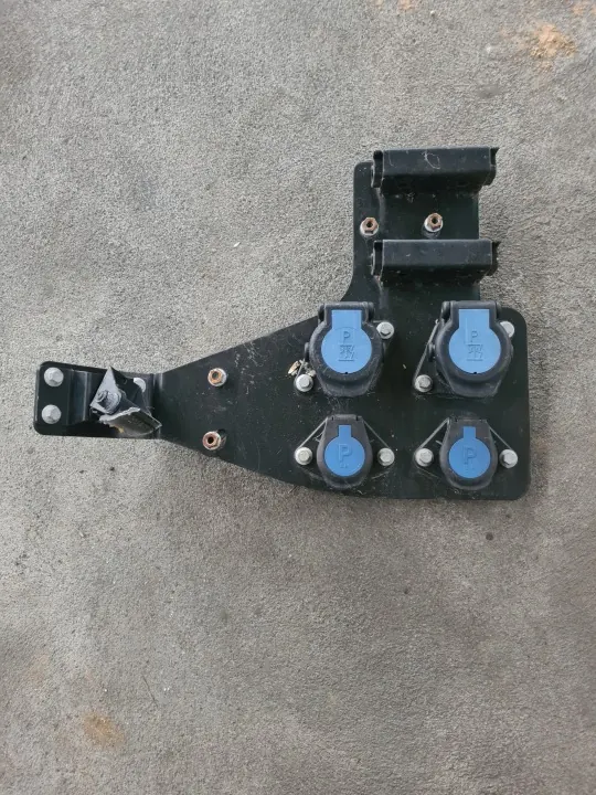 Soporte de cable faro de trabajo OEM JC46 13A581 image 2