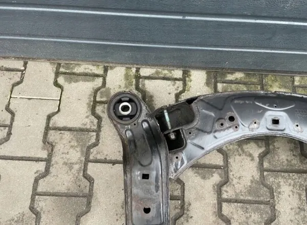 AUDI A6 C6 3.2 FSI Vooronderstel - OEM Onderdeel image 3