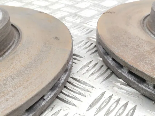 Gebrauchte Audi OE Vorderbremsscheibe OEM RZV78285 image 4