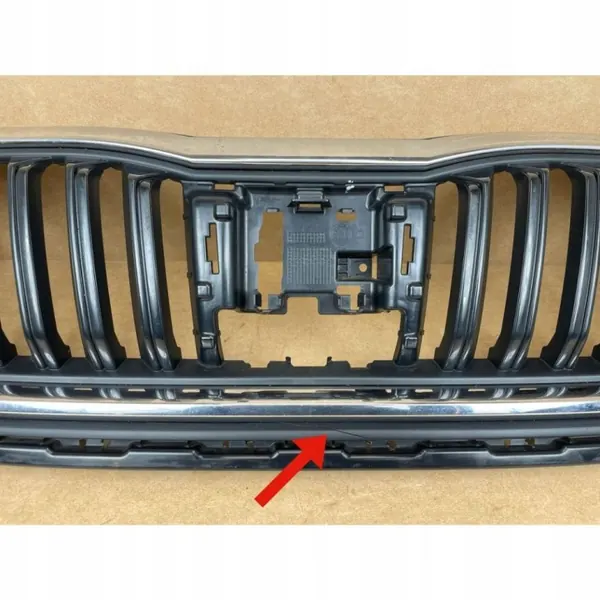 OEM 5E3807724 Etupuskurin ritilä Skoda Octavia IV:lle image 4