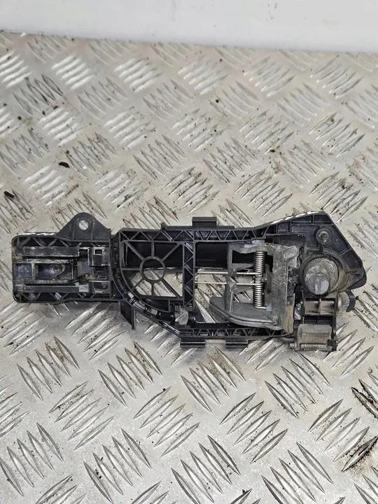 Volkswagen PASSAT B6 2007 Etuvasemman oven kahva OEM image 2