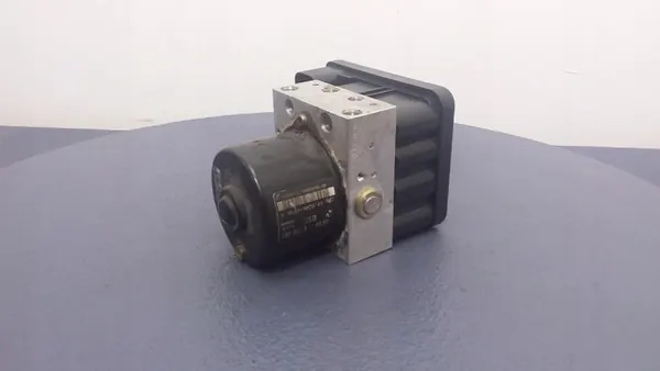 Pompe ABS BMW OEM 6756292 pour E46 1.8 image 4