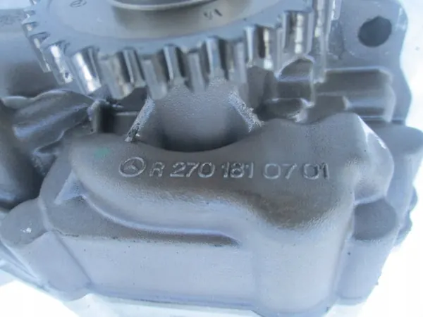 OEM R2701810701 Oljerökpump för Mercedes 1.6 CGI image 4
