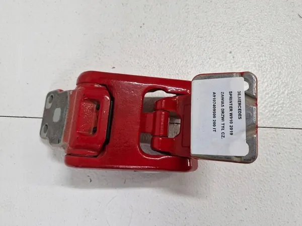 MERCEDES BENZ W907 W910 SPRINTER LEFT REAR DOOR HINGE A9107409500 image 2