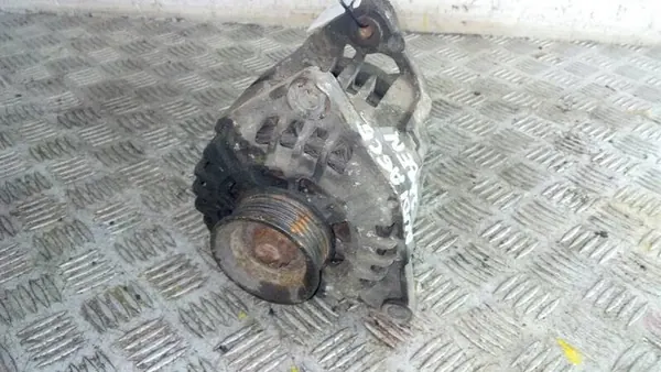 Vaihtovirtageneraattori Audi A6C5 2.4B image 2