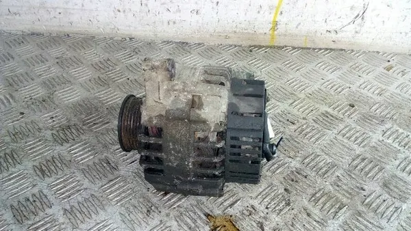 Vaihtovirtageneraattori Audi A6C5 2.4B image 3