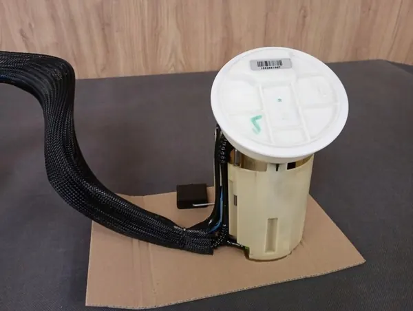 MERCEDES CLK W209 LIFT Brandstofpomp Drijver 2.2 CDI A2034703394 image 3