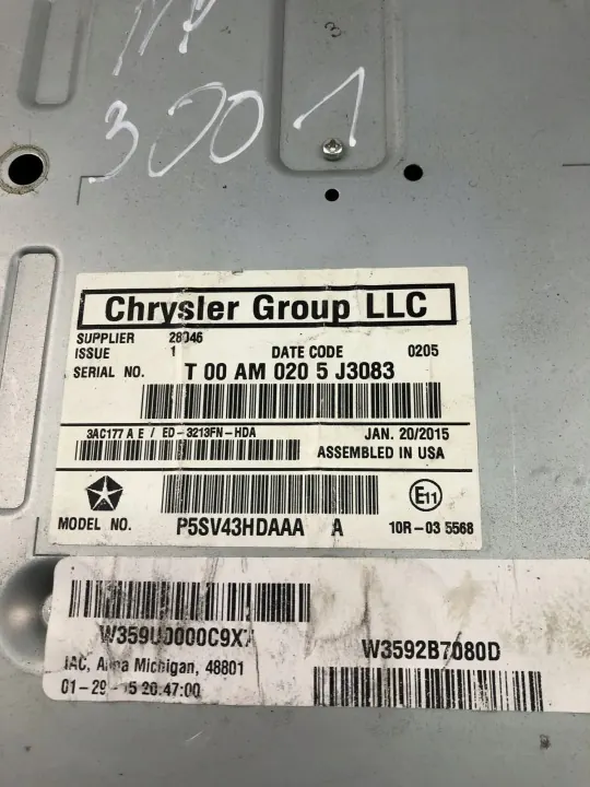 Navigationsbildschirm Chrysler Grand Voyager OEM P5SV43HDAAA image 4