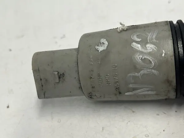 Ruitensproeierpomp BMW E90 E91 E92 04L130764D image 2