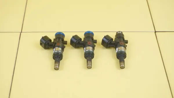 Inyector OEM 166009373R para Smart ForFour 453 image 2