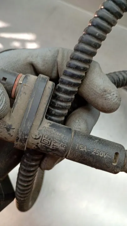 DEFA TYPE 853 Motorheizungs-Verlängerungskabel image 4