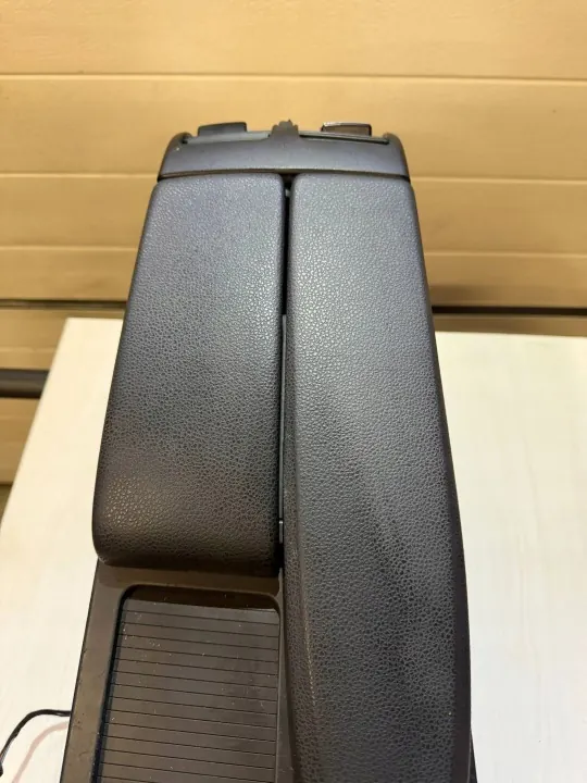 Middenconsole armsteun Mercedes-Benz C W204 OEM 0005031010 image 4