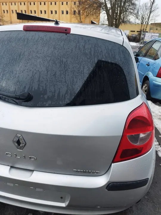 Puerta Trasera Renault Clio III HB 5D OEM XER6917 - Usado image 3