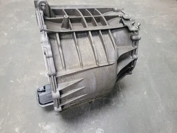 Audi Multitronic Keskikotelo OEM 0AW301383F image 3