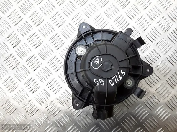 Fiat Stilon lämmityspuhallinmoottorin tuuletin OEM 110938 image 4
