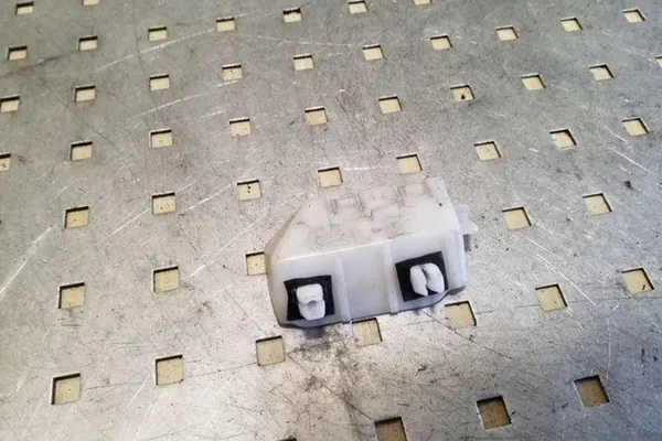 Deslizamento traseiro direito do para-choque NISSAN QASHQAI (J10, JJ10) image 2