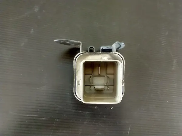 KIA SPORTAGE III 2.0CRDI Relais 36830-2F360 image 2