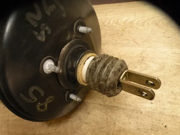 Volvo 740 940 960 Servo + Rempomp image 7